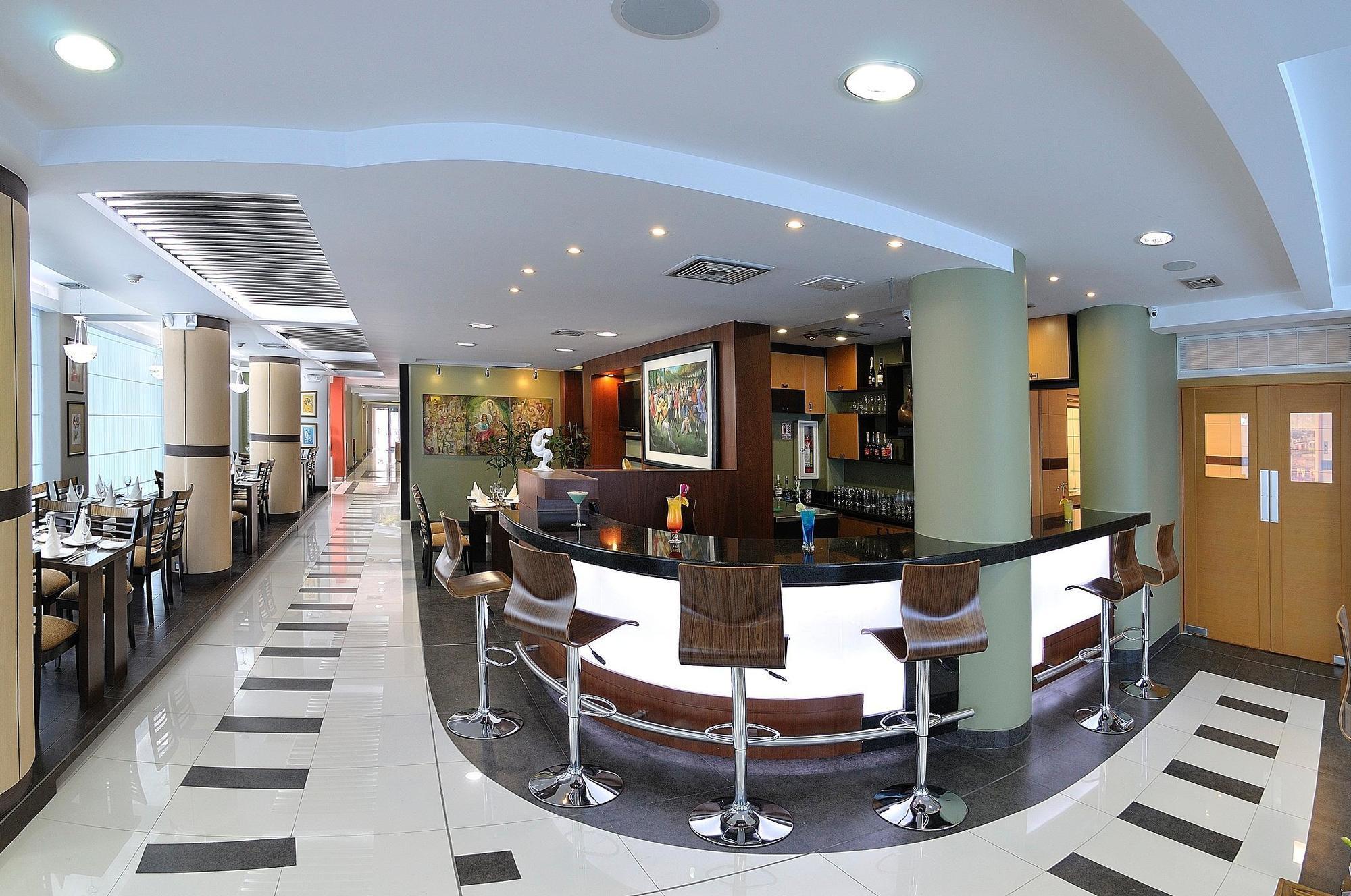 Hotel Gh Galeria 4*